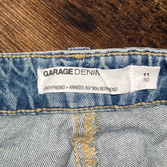 NWT | GARAGE | 90s Distressed Light Wash Denim Boyfriend Fit Short | 11 | 30W - Picture 6 of 6